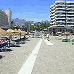 42 Eurosol, A 5 Min Carihuela شقة